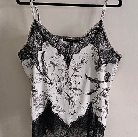 White House Black Market SL Lace Trim Floral Cami Size M - Picture 4 of 6